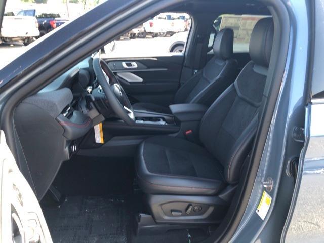new 2025 Ford Explorer car, priced at $55,406