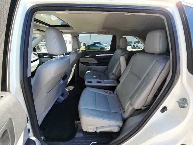 used 2015 Toyota Highlander car, priced at $16,199