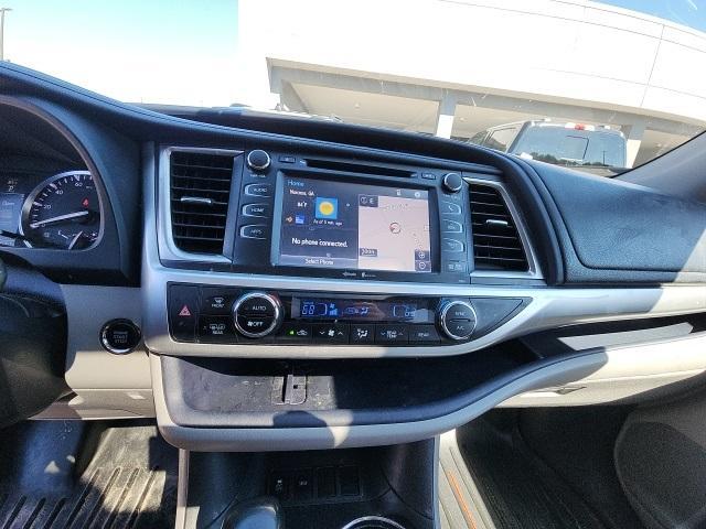 used 2015 Toyota Highlander car, priced at $16,199