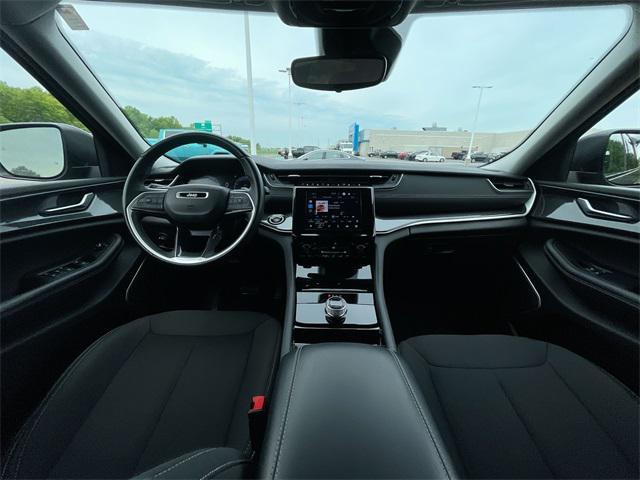 used 2022 Jeep Grand Cherokee car, priced at $29,389