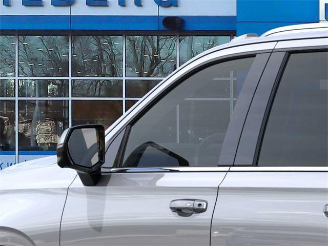 new 2025 Chevrolet Suburban car, priced at $2,573,550