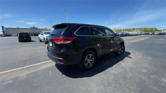 used 2019 Toyota Highlander car, priced at $24,992