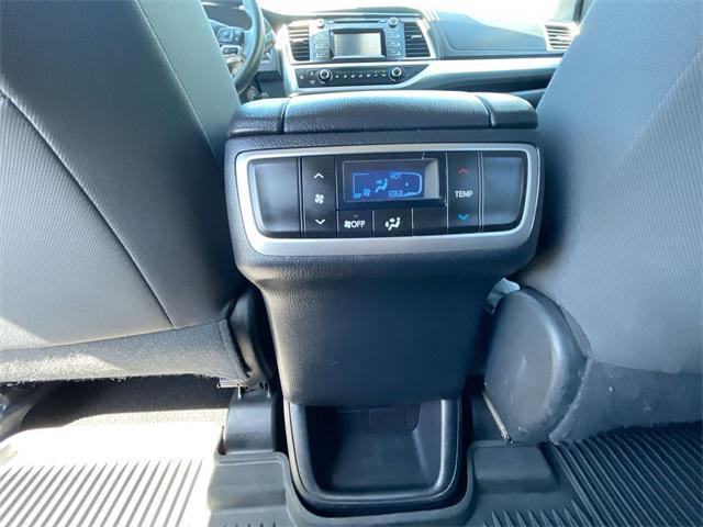 used 2019 Toyota Highlander car, priced at $24,992