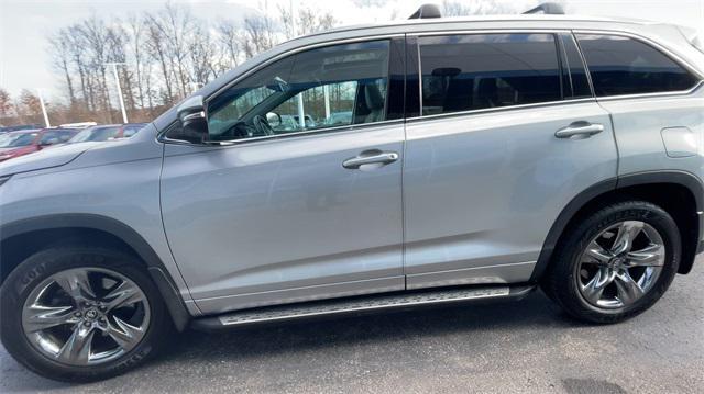 used 2018 Toyota Highlander car, priced at $27,693