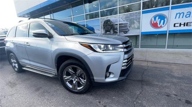 used 2018 Toyota Highlander car, priced at $27,693