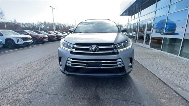 used 2018 Toyota Highlander car, priced at $27,693