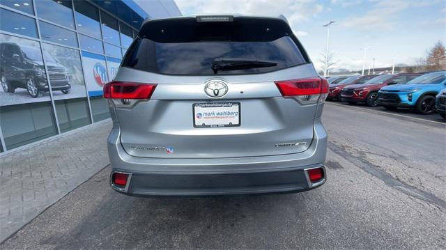 used 2018 Toyota Highlander car, priced at $27,693