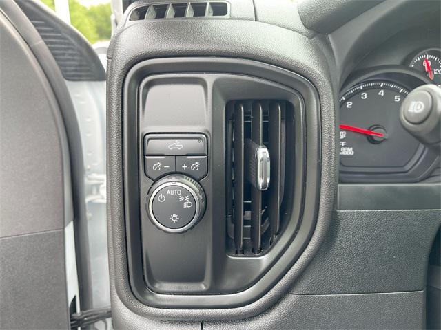 used 2024 Chevrolet Silverado 1500 car, priced at $31,992