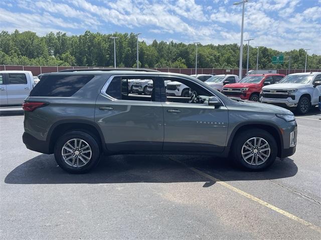 used 2023 Chevrolet Traverse car, priced at $36,992