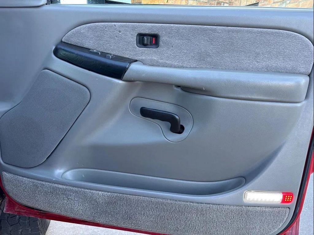 used 2002 Chevrolet Silverado 2500 car, priced at $9,988