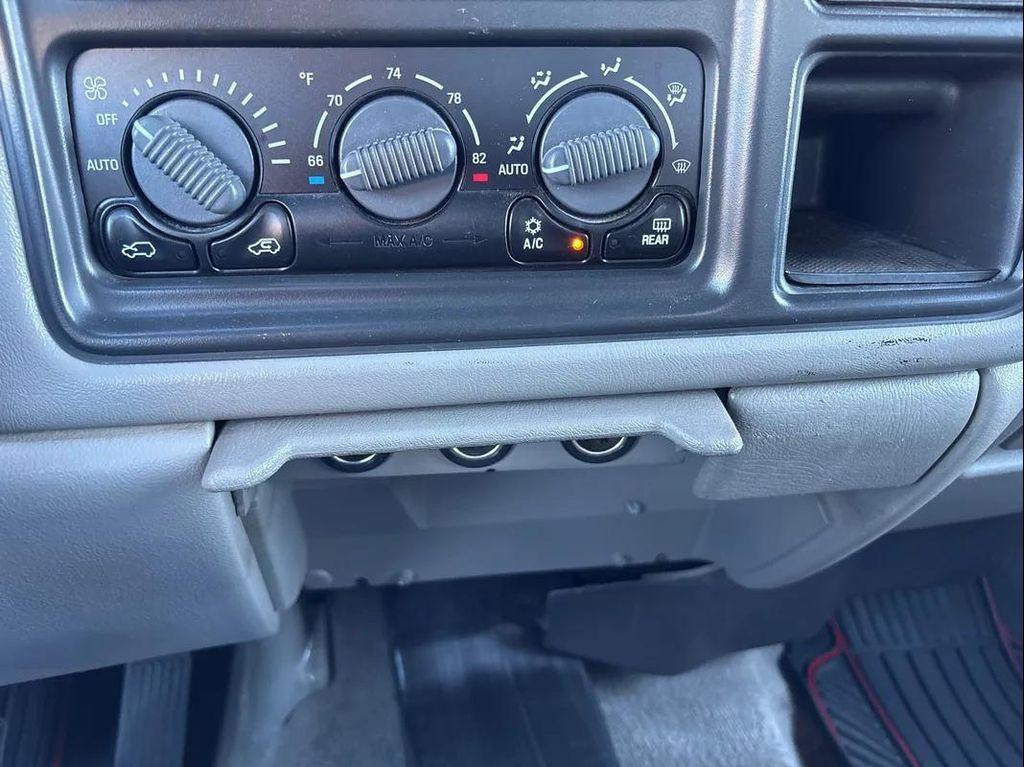 used 2002 Chevrolet Silverado 2500 car, priced at $9,988