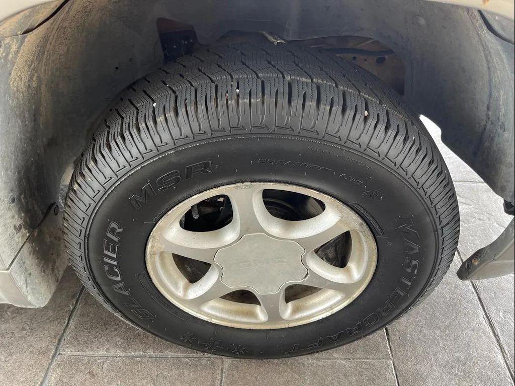 used 2001 GMC Yukon car, priced at $9,488