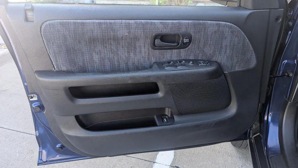 used 2002 Honda CR-V car, priced at $5,488