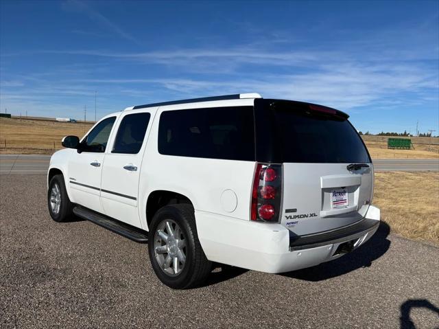 used 2012 GMC Yukon XL car, priced at $12,000