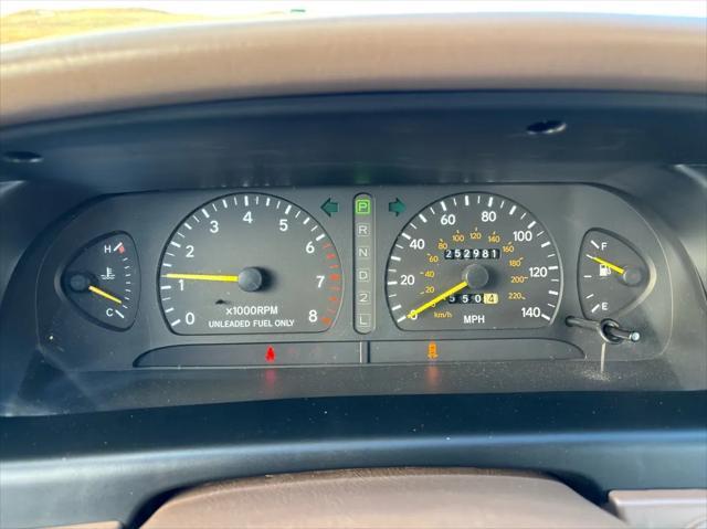 used 1995 Toyota Avalon car, priced at $4,500