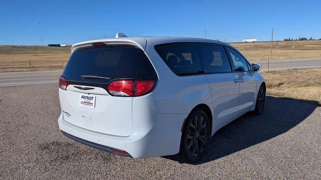 used 2018 Chrysler Pacifica car, priced at $14,988