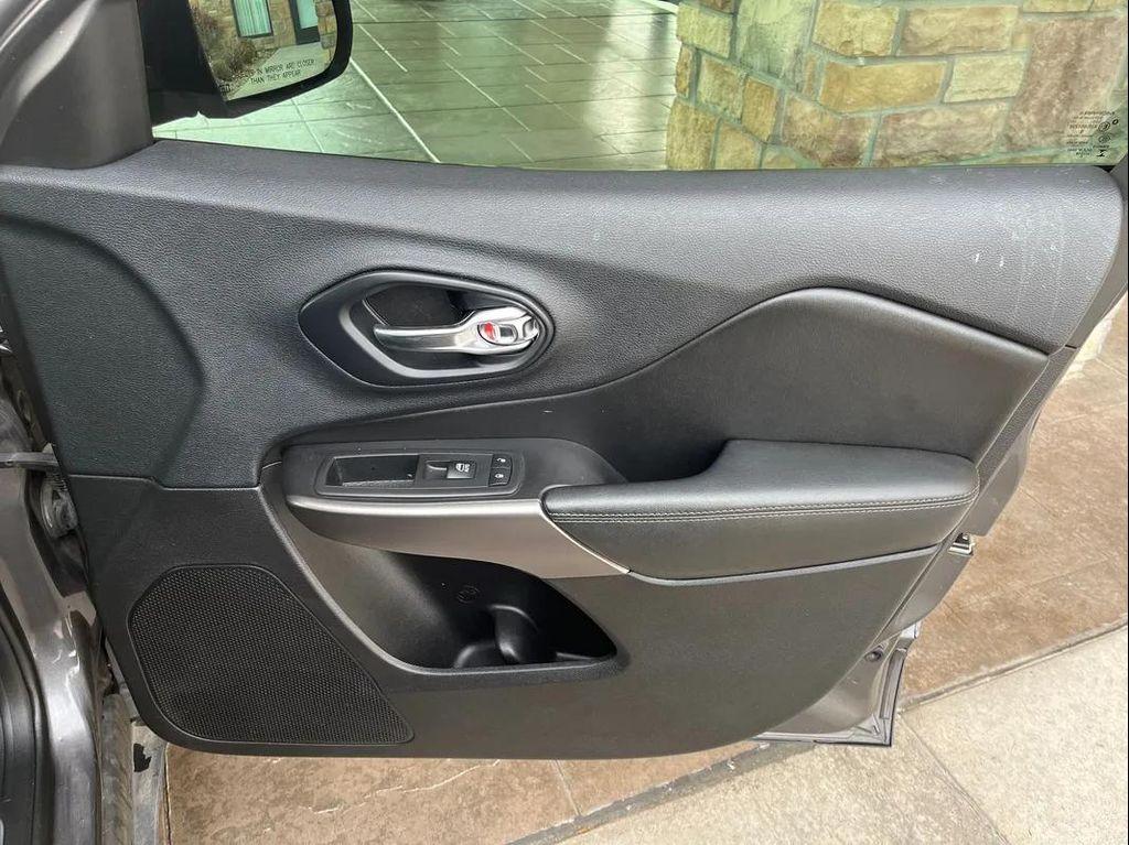 used 2019 Jeep Cherokee car, priced at $17,488