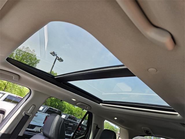 used 2025 Honda Pilot car, priced at $45,991