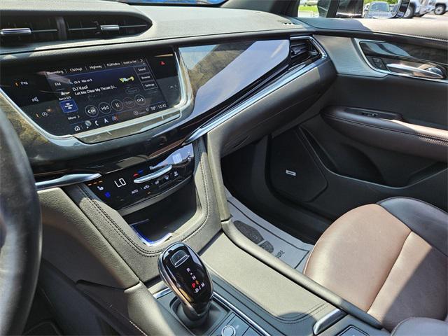 used 2023 Cadillac XT6 car, priced at $46,991
