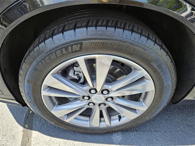 used 2023 Cadillac XT6 car, priced at $46,991