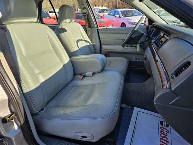 used 2003 Ford Crown Victoria car