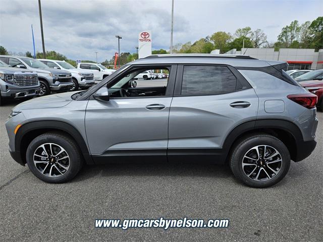 new 2025 Chevrolet TrailBlazer car, priced at $30,080