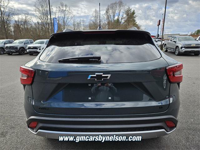 new 2025 Chevrolet Trax car, priced at $25,260