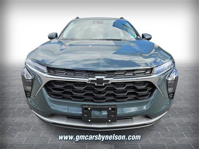 new 2025 Chevrolet Trax car, priced at $25,260