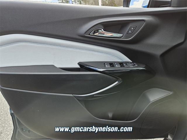 new 2025 Chevrolet Trax car, priced at $25,260
