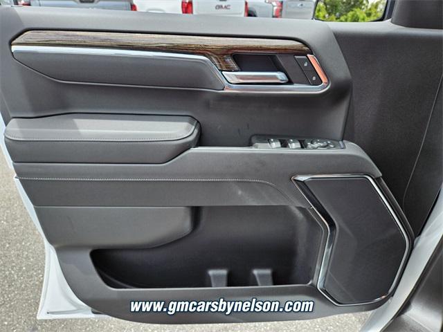 new 2025 GMC Sierra 1500 car, priced at $57,095