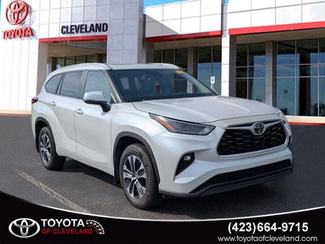 used 2023 Toyota Highlander car, priced at $42,991