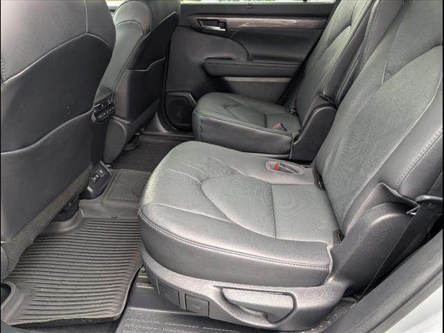 used 2021 Toyota Highlander car, priced at $32,994