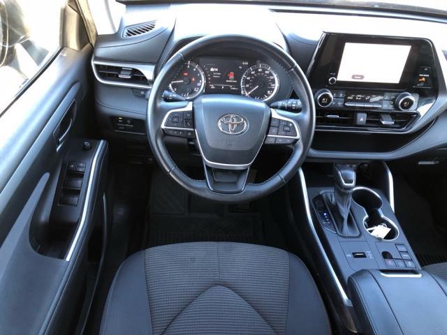 used 2023 Toyota Highlander car, priced at $32,994