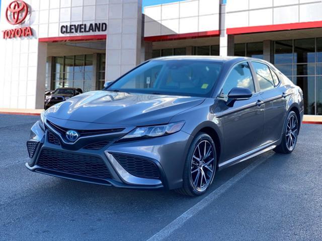 used 2024 Toyota Camry Hybrid car, priced at $32,992