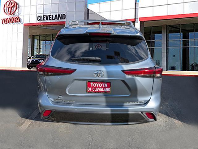 used 2022 Toyota Highlander car, priced at $43,991
