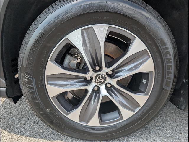 used 2022 Toyota Highlander car, priced at $36,993