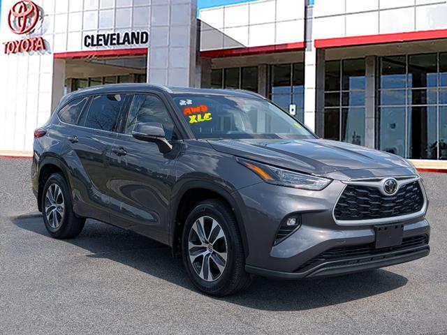 used 2022 Toyota Highlander car, priced at $36,993