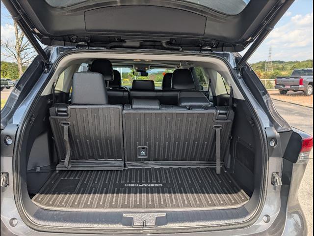used 2022 Toyota Highlander car, priced at $36,993