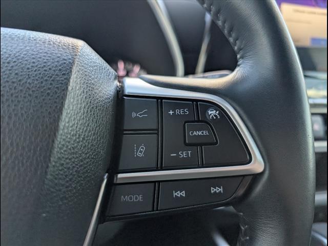 used 2023 Toyota Highlander car, priced at $39,592