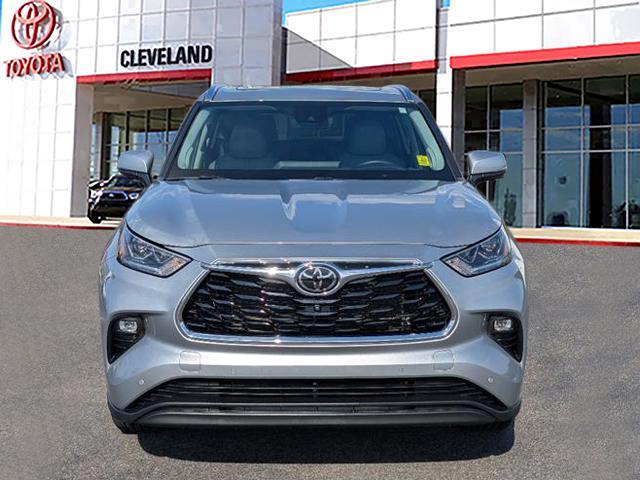 used 2024 Toyota Highlander car, priced at $48,991