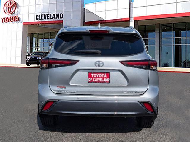 used 2024 Toyota Highlander car, priced at $48,991