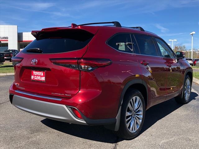 used 2023 Toyota Highlander car, priced at $46,991