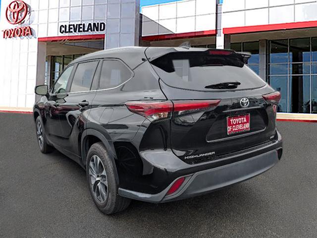 used 2024 Toyota Highlander car, priced at $41,991