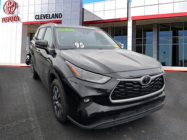 used 2024 Toyota Highlander car, priced at $41,991