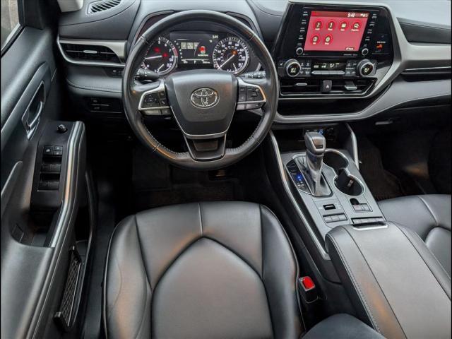 used 2022 Toyota Highlander car, priced at $38,992