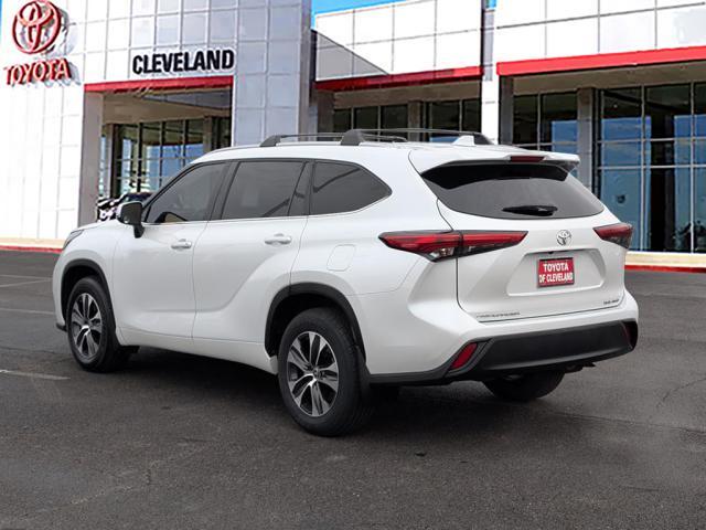 used 2022 Toyota Highlander car, priced at $38,992