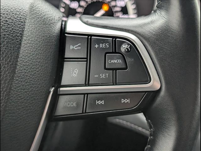 used 2022 Toyota Highlander car, priced at $38,992