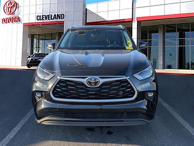 used 2023 Toyota Highlander car, priced at $38,992