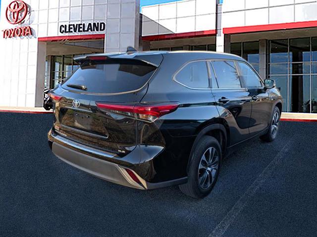 used 2023 Toyota Highlander car, priced at $38,992