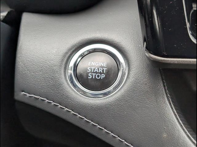 used 2023 Toyota Highlander car, priced at $37,993